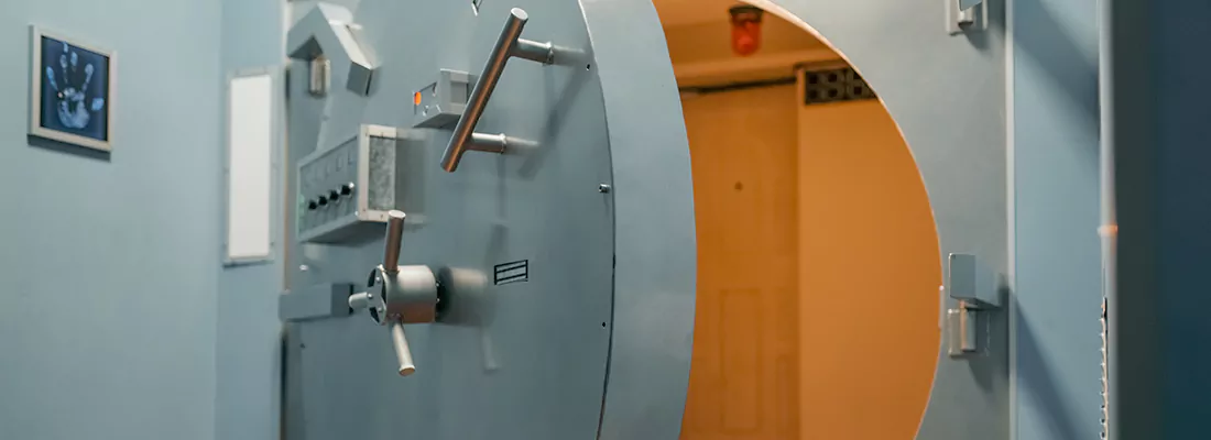 Vault and Safe locksmith services in Coral Springs, FL